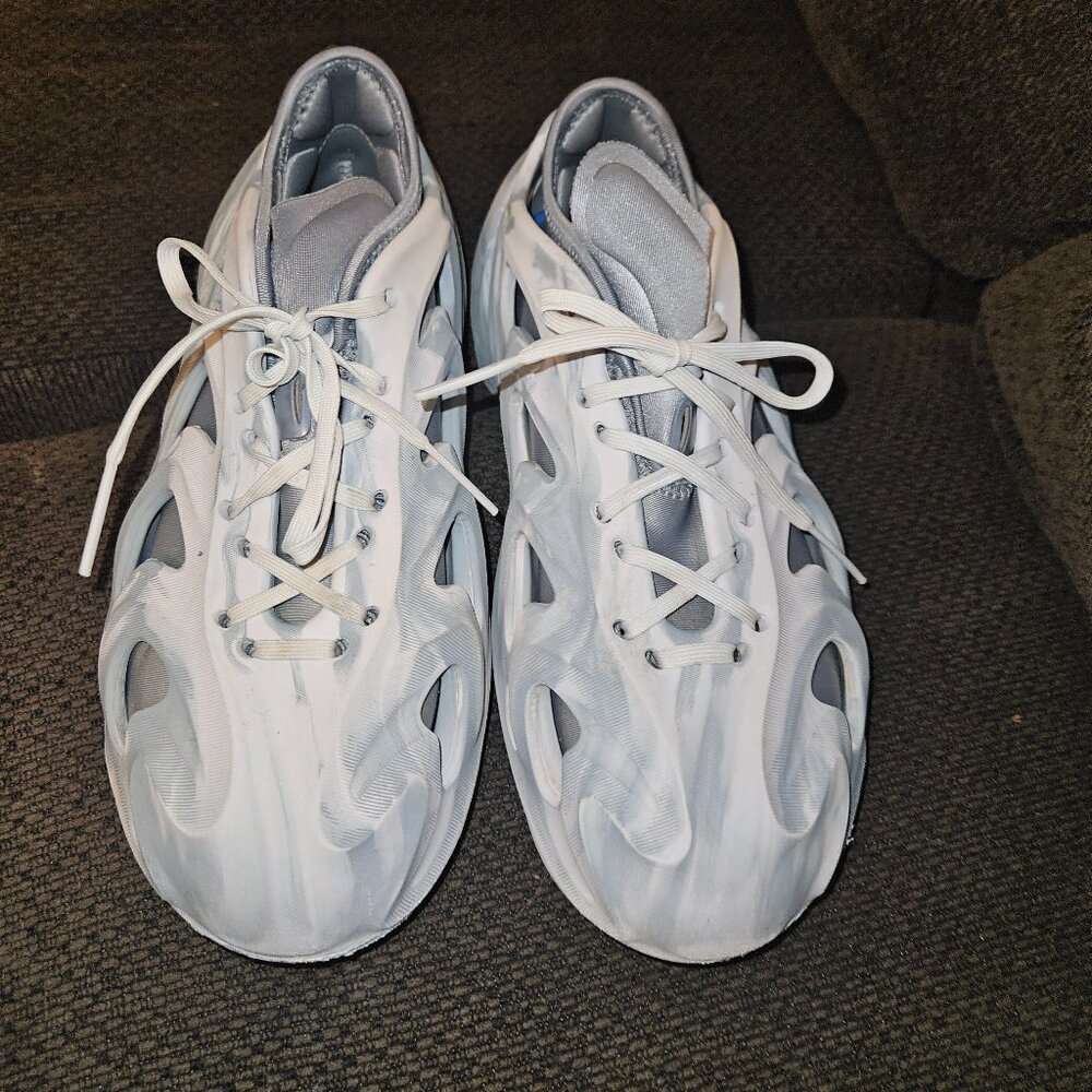 Adidas adiFOM Q